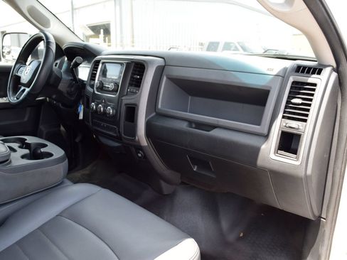 Used 2017 RAM 3500 Tradesman RWD image 21