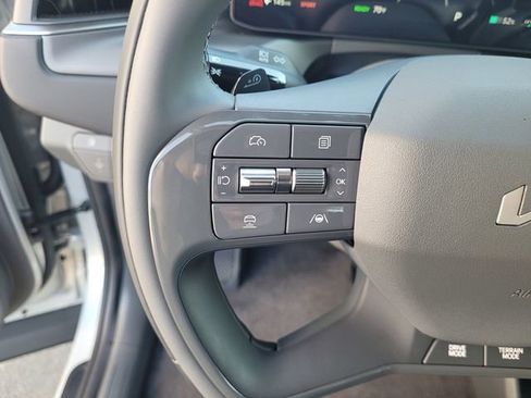 Used 2026 Kia EV9 Wind image 20