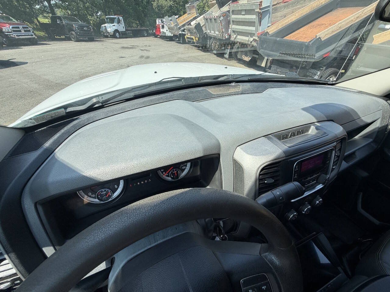 Used 2015 RAM 5500 Tradesman w/ Ambulance Prep Group RWD image 23