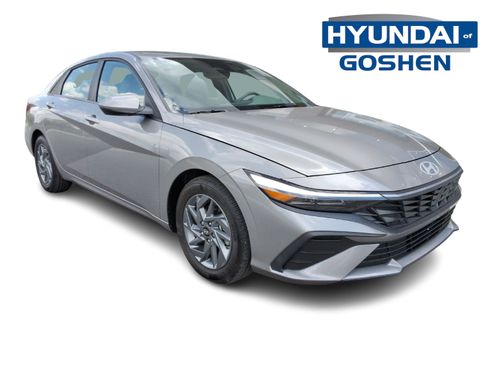 Used 2024 Hyundai Elantra SEL FWD image 3