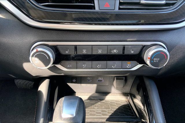 Used 2023 Nissan Altima 2.5 SR w/ SR Premium Package AWD/4WD image 32