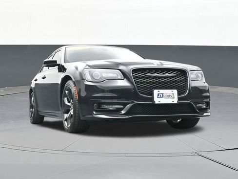 Used 2022 Chrysler 300 Touring L image 53
