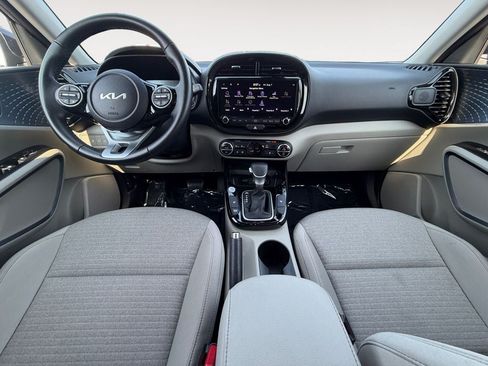 Used 2024 Kia Soul EX FWD image 11