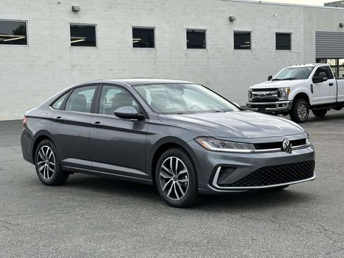 New 2026 Volkswagen Jetta SE image 8