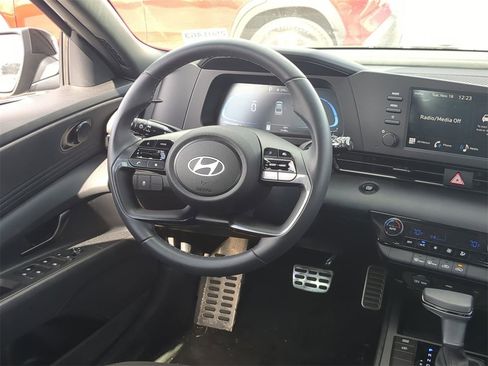 New 2025 Hyundai Elantra Sport image 13