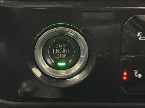 Used 2023 Chevrolet Silverado 1500 LT image 22