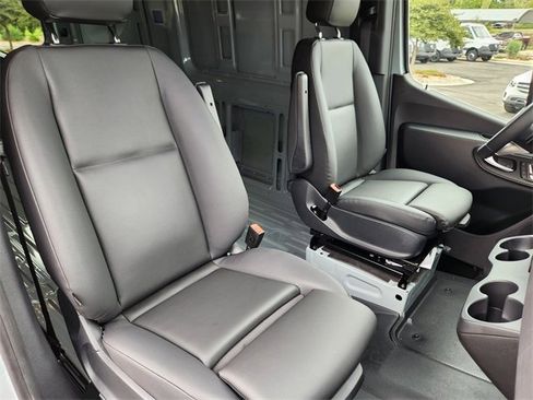 New 2025 Mercedes-Benz Sprinter 2500 image 17