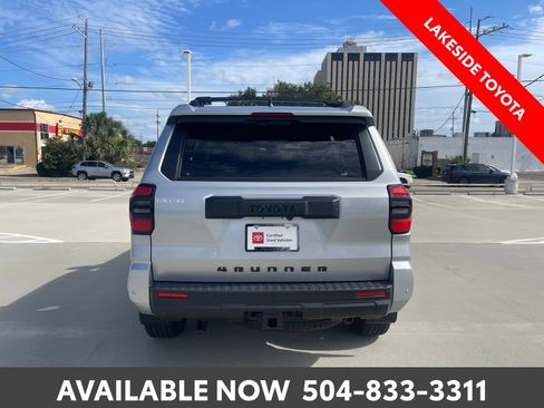 Certified 2026 Toyota 4Runner TRD Off-Road Premium AWD/4WD image 5