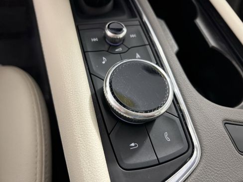 Used 2022 Cadillac XT5 Premium Luxury image 34