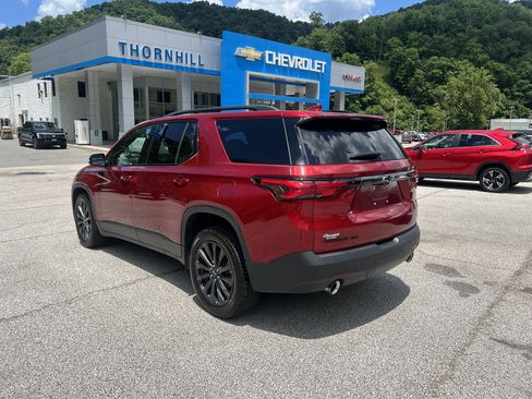 Used 2023 Chevrolet Traverse RS w/ LPO, Floor Liner Package AWD/4WD image 5