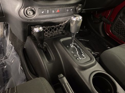 Used 2012 Jeep Wrangler Sahara w/ Dual Top Group AWD/4WD image 25