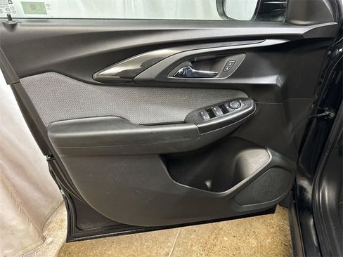 Used 2023 Chevrolet TrailBlazer LT image 21