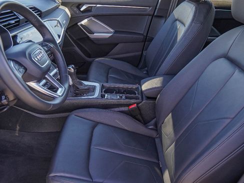 Certified 2025 Audi Q3 2.0T Premium Plus w/ Premium Plus Package image 8