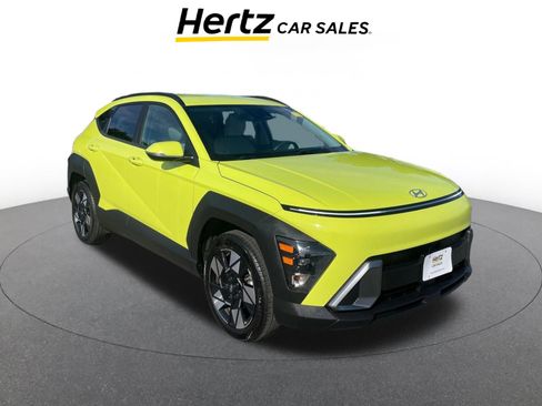 Used 2025 Hyundai Kona SEL image 1