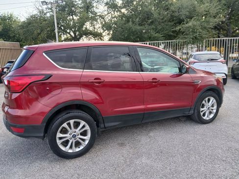Used 2019 Ford Escape SE AWD/4WD image 5