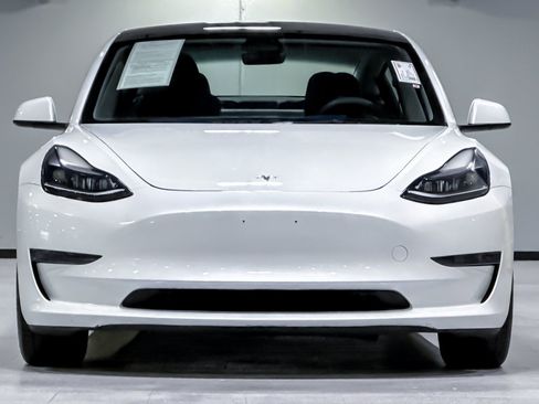 Used 2023 Tesla Model 3 Standard Range RWD image 6