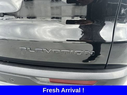 Used 2024 GMC Acadia Elevation image 15