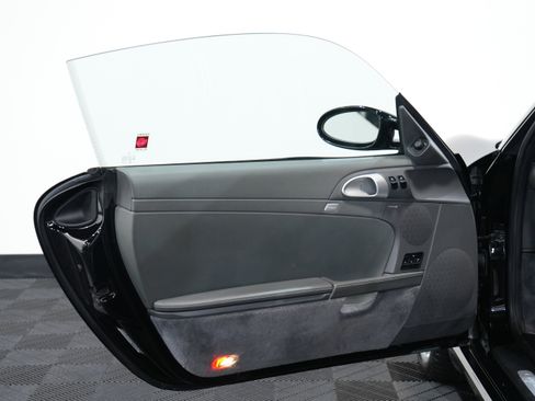 Used 2006 Porsche Cayman S image 22