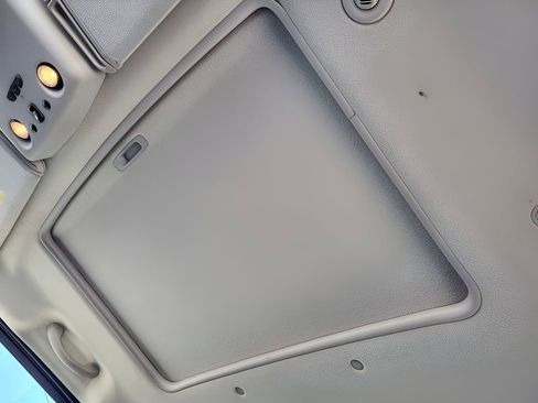 Used 2005 HUMMER H2 SUT w/ Preferred Equipment Group image 22