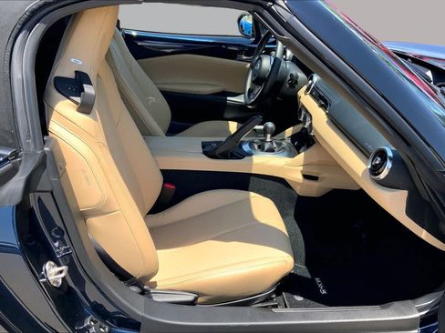 Certified 2025 MAZDA MX-5 Miata Grand Touring RWD image 8