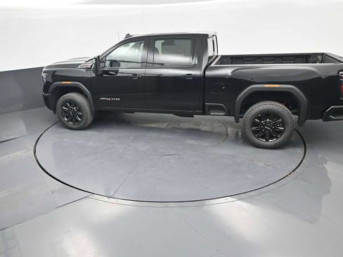 New 2026 GMC Sierra 2500 AT4 w/ AT4 Premium Plus Package AWD/4WD image 31