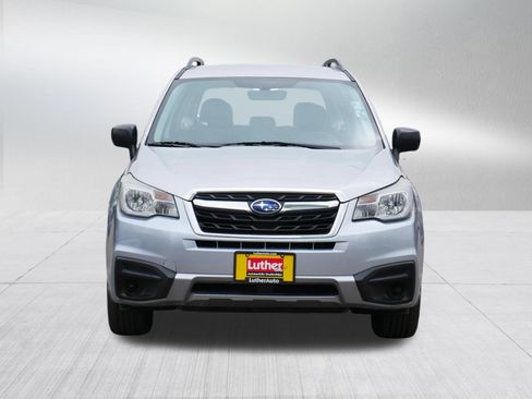 Used 2018 Subaru Forester 2.5i w/ Alloy Wheel Package AWD/4WD image 2