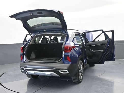 Used 2023 Kia Seltos S image 65