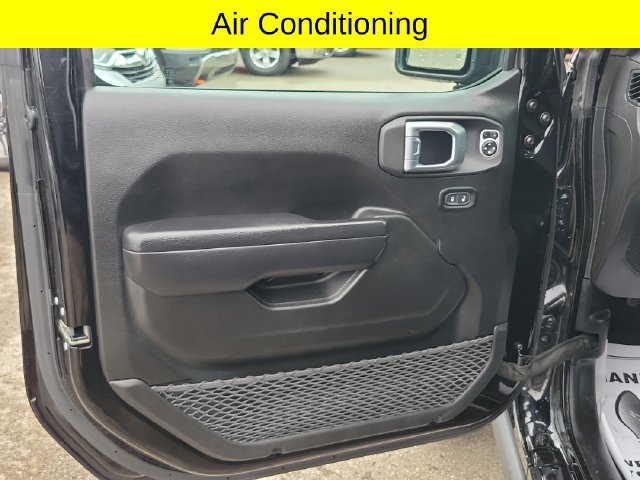 Used 2023 Jeep Gladiator Sport AWD/4WD image 19
