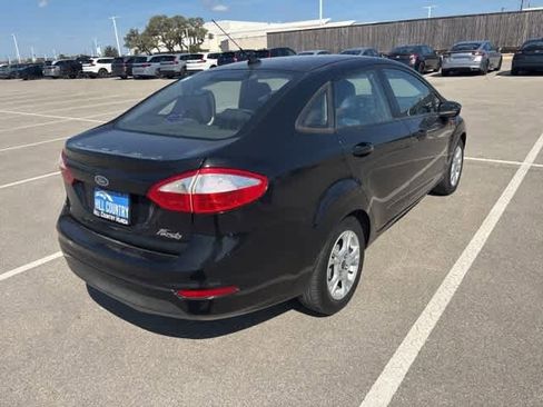 Used 2014 Ford Fiesta SE image 5