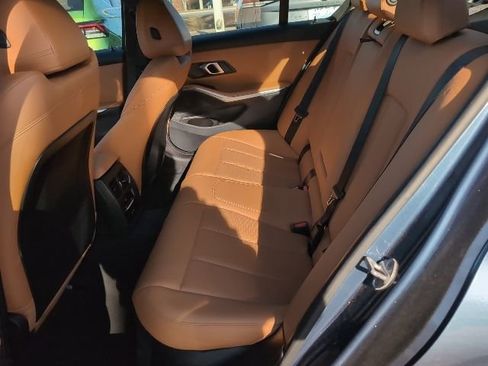 Used 2025 BMW 330i Sedan image 24