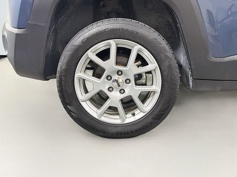 Used 2022 Jeep Renegade Latitude w/ Convenience Group AWD/4WD image 33