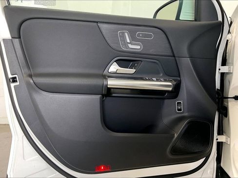 New 2026 Mercedes-Benz GLA 250 4MATIC image 10