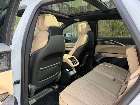 New 2026 Cadillac Lyriq Signature Luxury w/ Nappa Leather Package image 22