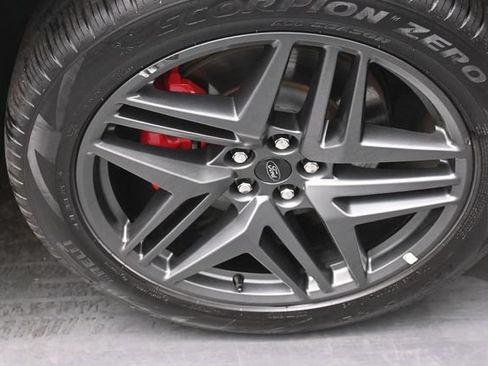 Used 2025 Ford Explorer ST-Line w/ ST-Line Street Pack AWD/4WD image 32