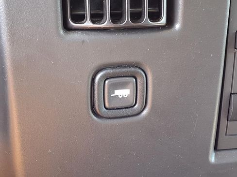 Used 2025 Chevrolet Express 3500 LS image 14