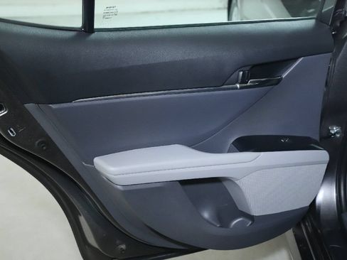 Used 2020 Toyota Camry LE FWD image 21