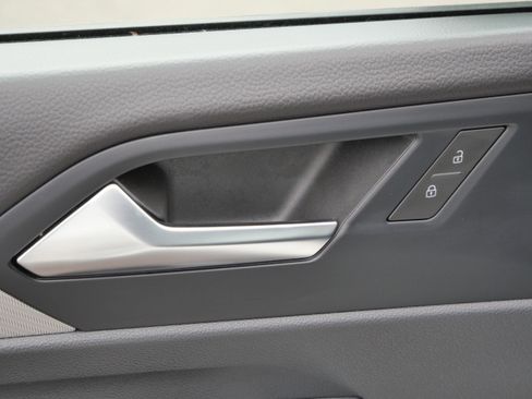 Certified 2024 Volkswagen Jetta S FWD image 20