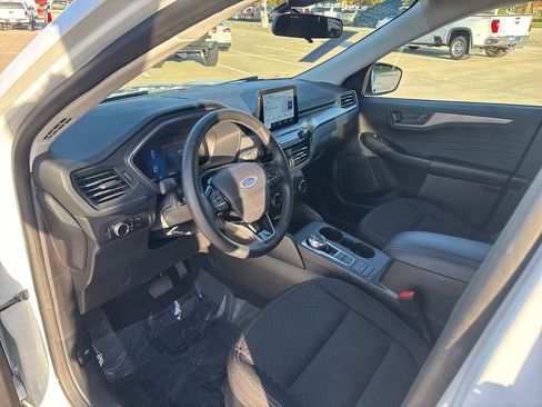 Used 2023 Ford Escape Active image 17