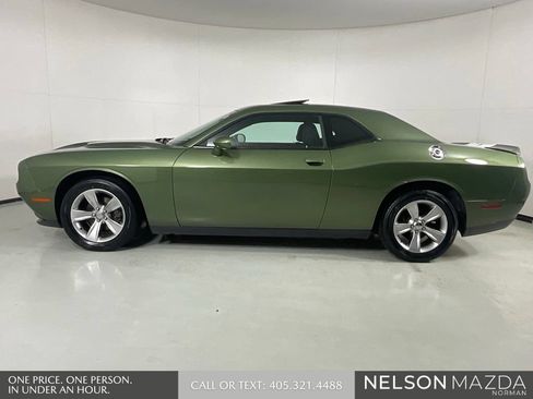 Used 2018 Dodge Challenger SXT w/ Cold Weather Group RWD image 9