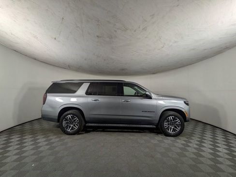 Certified 2025 Chevrolet Suburban Z71 AWD/4WD image 6