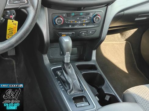 Used 2017 Ford Escape SE AWD/4WD image 10
