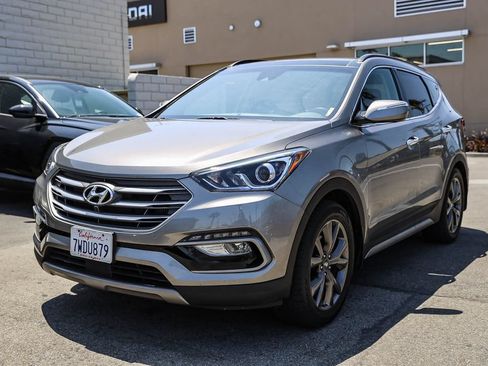 Used 2017 Hyundai Santa Fe Sport w/ 2.0T Ultimate Tech Package 05 FWD image 3