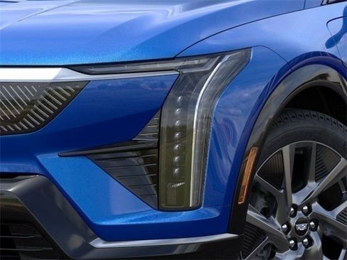 New 2025 Cadillac Optiq Luxury 1 w/ LPO, Floor Liner Package image 10