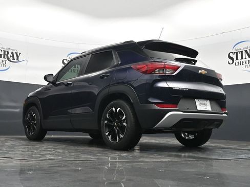 Used 2021 Chevrolet TrailBlazer LT w/ Sun and Liftgate Package FWD image 30