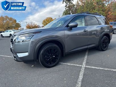 Used 2024 Nissan Pathfinder SV