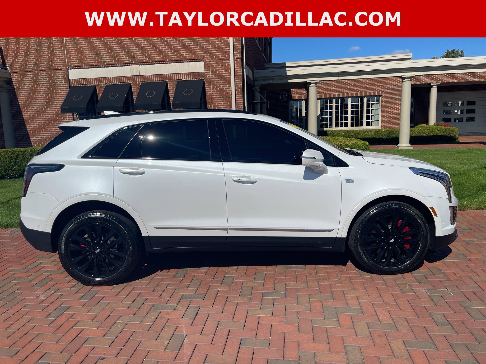 Used 2024 Cadillac XT5 Sportv w/ Technology Package AWD/4WD image 7