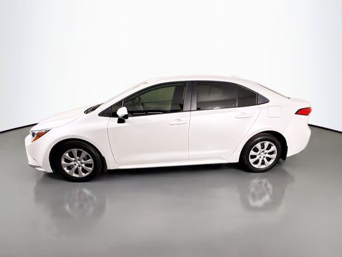 Used 2025 Toyota Corolla LE image 6