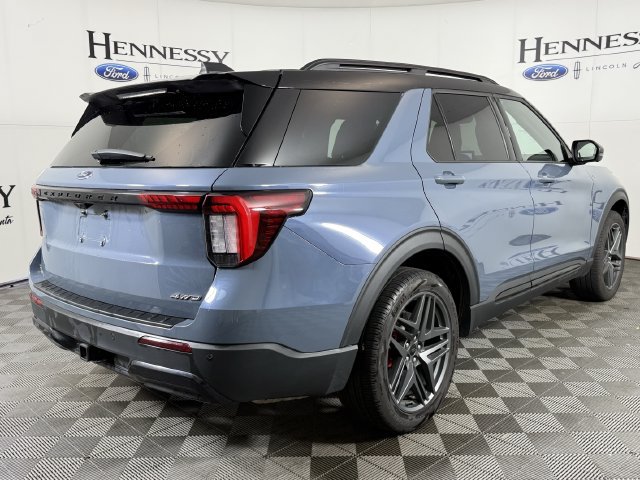 Used 2025 Ford Explorer ST-Line w/ ST-Line Street Pack AWD/4WD image 26