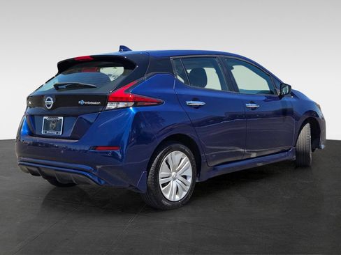 Used 2022 Nissan Leaf S FWD image 4