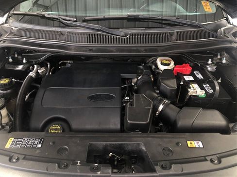 Used 2017 Ford Explorer XLT AWD/4WD image 11